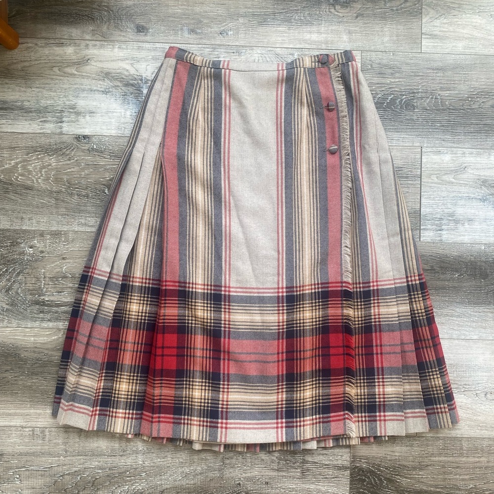 Vintage Wool Plaid Wrap Around Skirt A-Line Skirt in Red and Tan - Picture 2 of 12